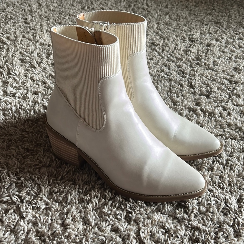 Dolce Vita cream booties